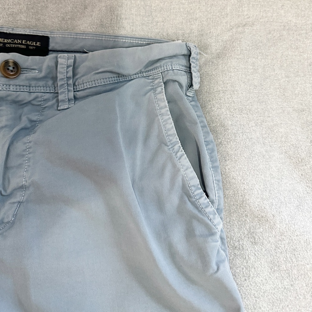 American Eagle Next Level Flex Chino Khaki Light Blue Shorts 28W - Picture 4 of 5